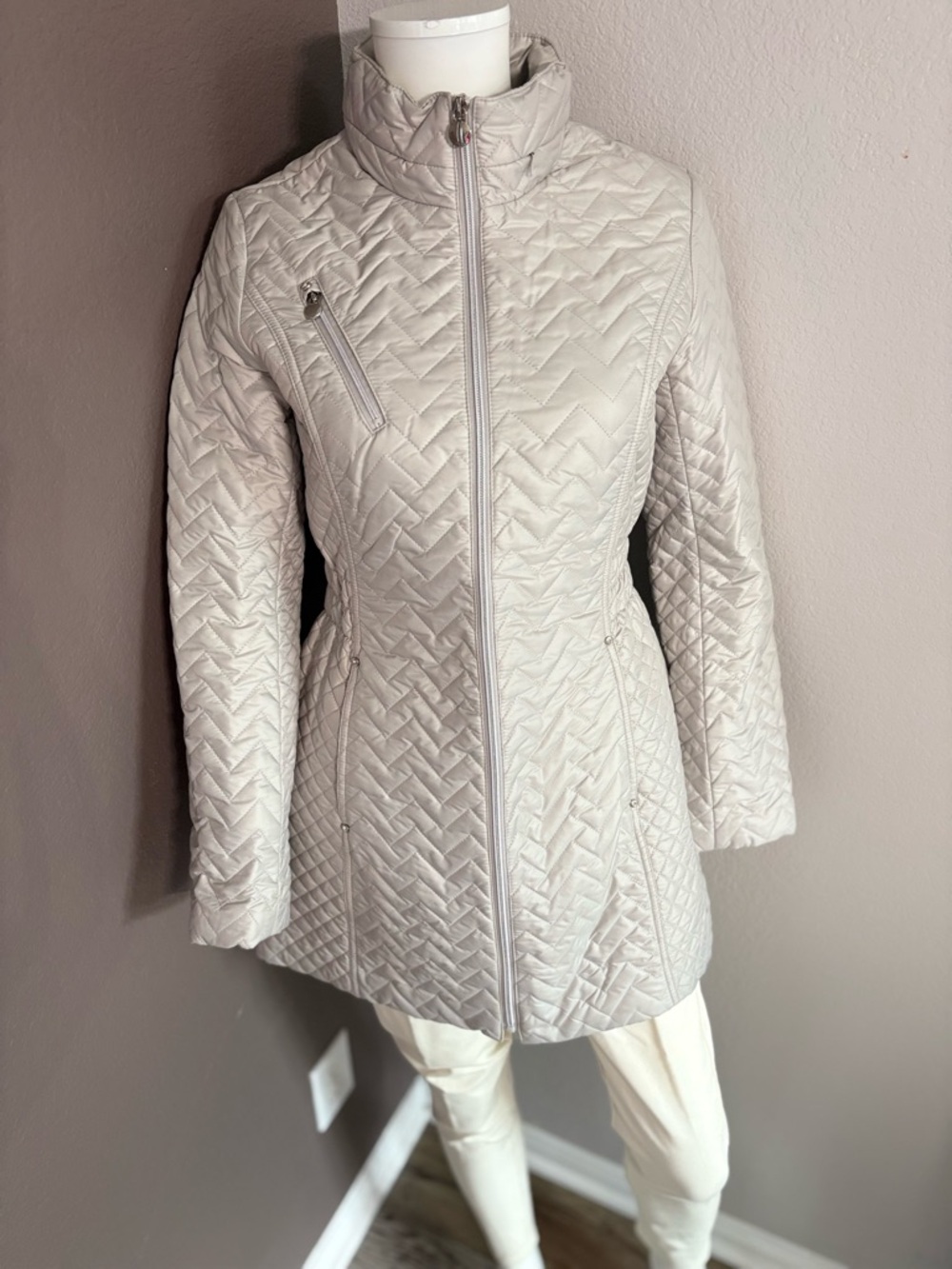 Laundry By Shelli Segal Light Taupe Quilted Puffer Coat